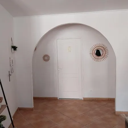 Appartement Coursan Apartment *